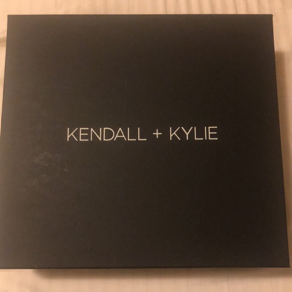 Kendall & Kylie boots - Picture 6 of 8